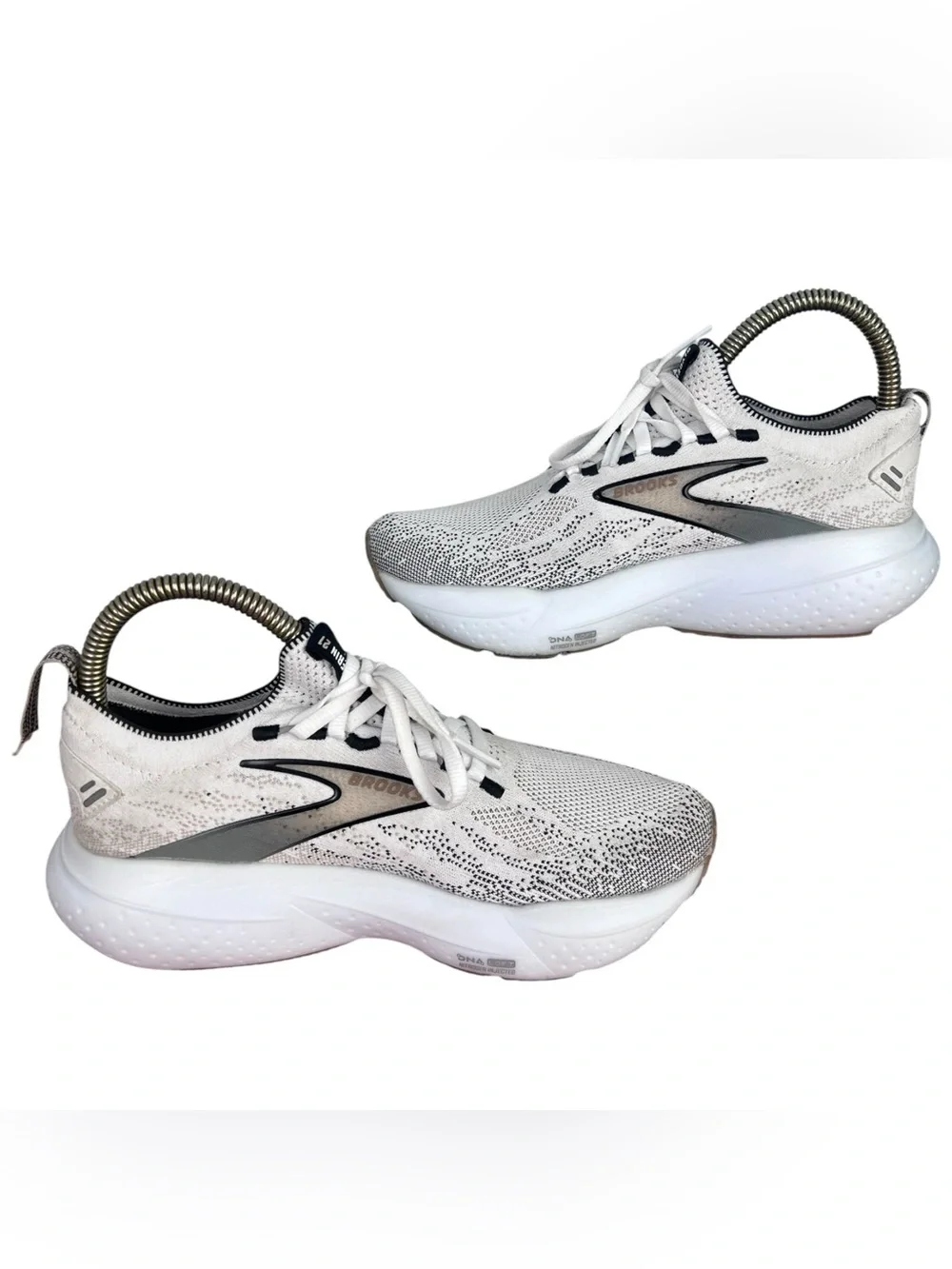 NWD Brooks Glycerin StealthFit 21 White Grey Black 1204101B135 Women’s Size 6.5